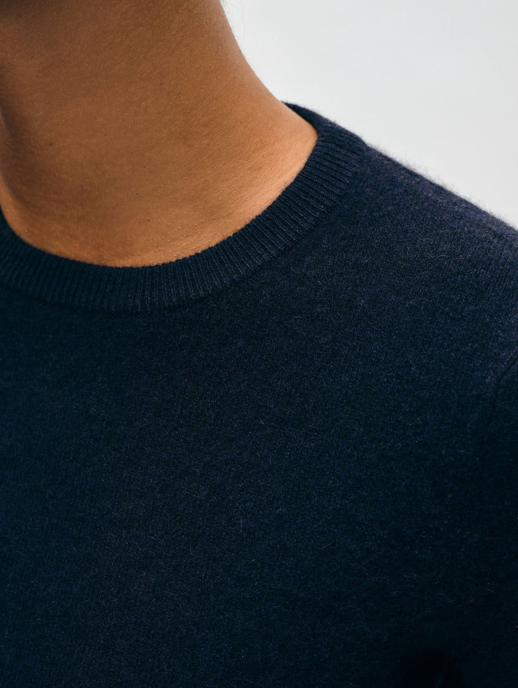 Cashmere Slim Crewneck