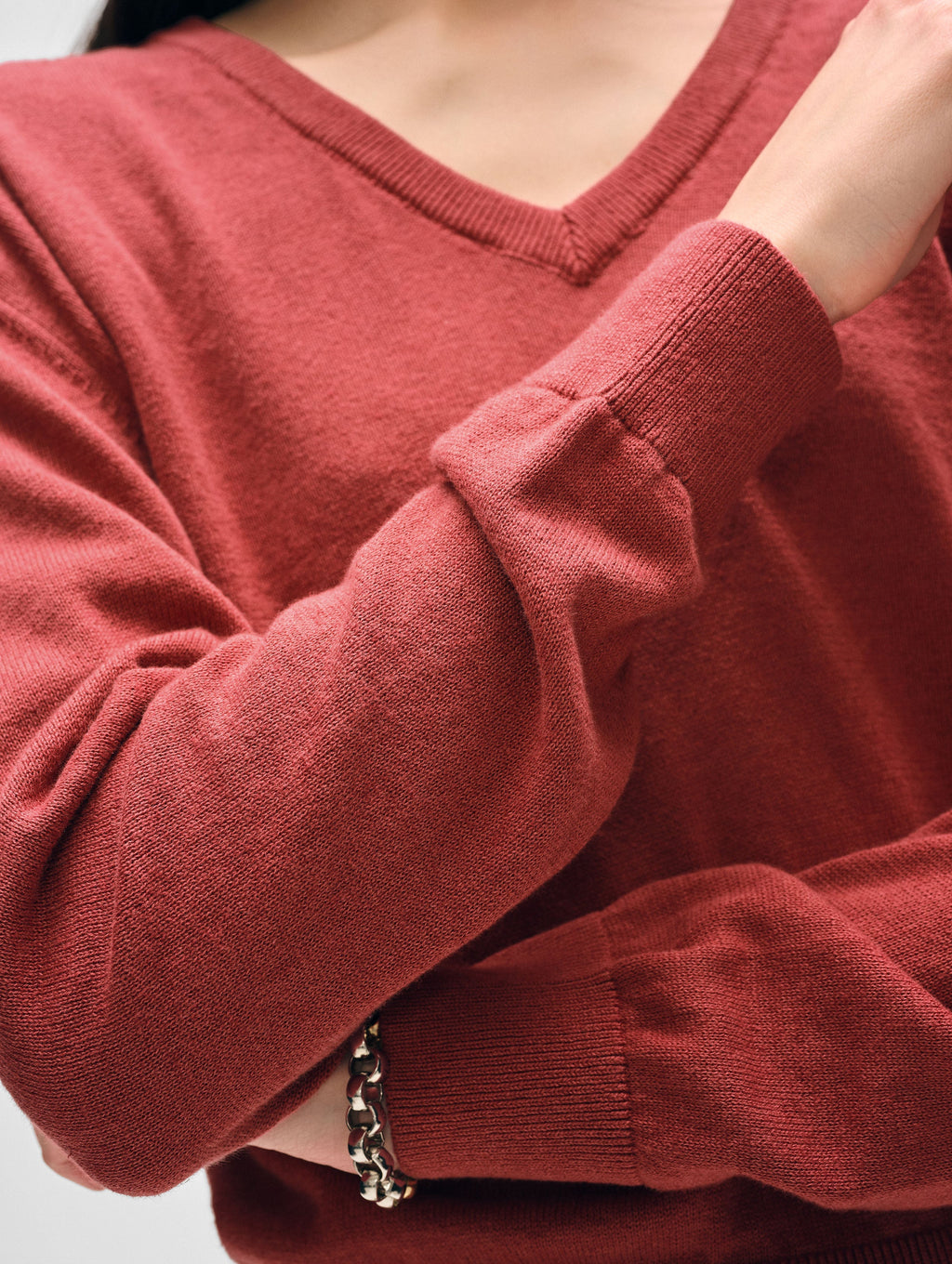 Linen Blend Rib Trim V Neck