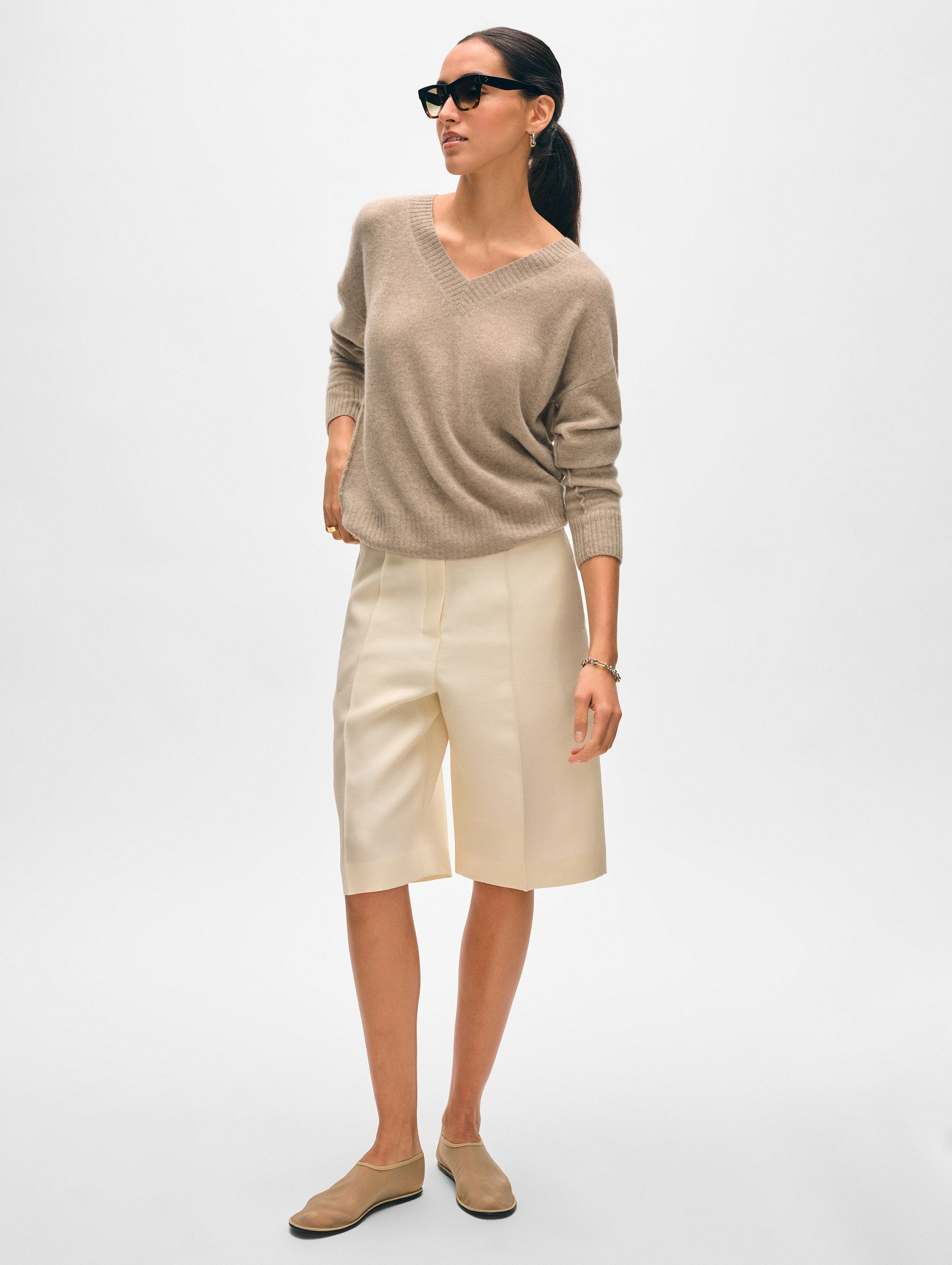 Cashmere Featherweight V Neck