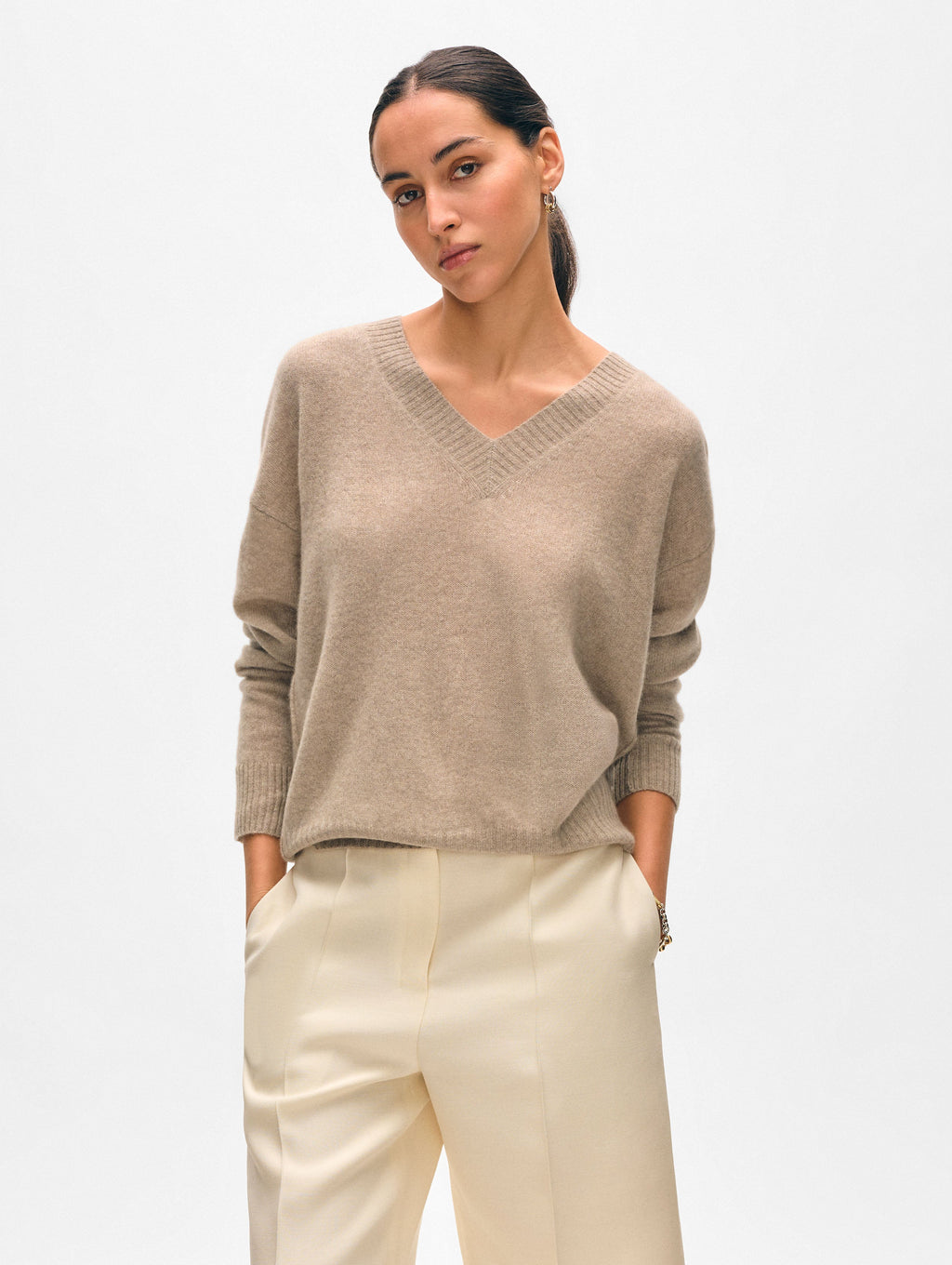 Cashmere Featherweight V Neck