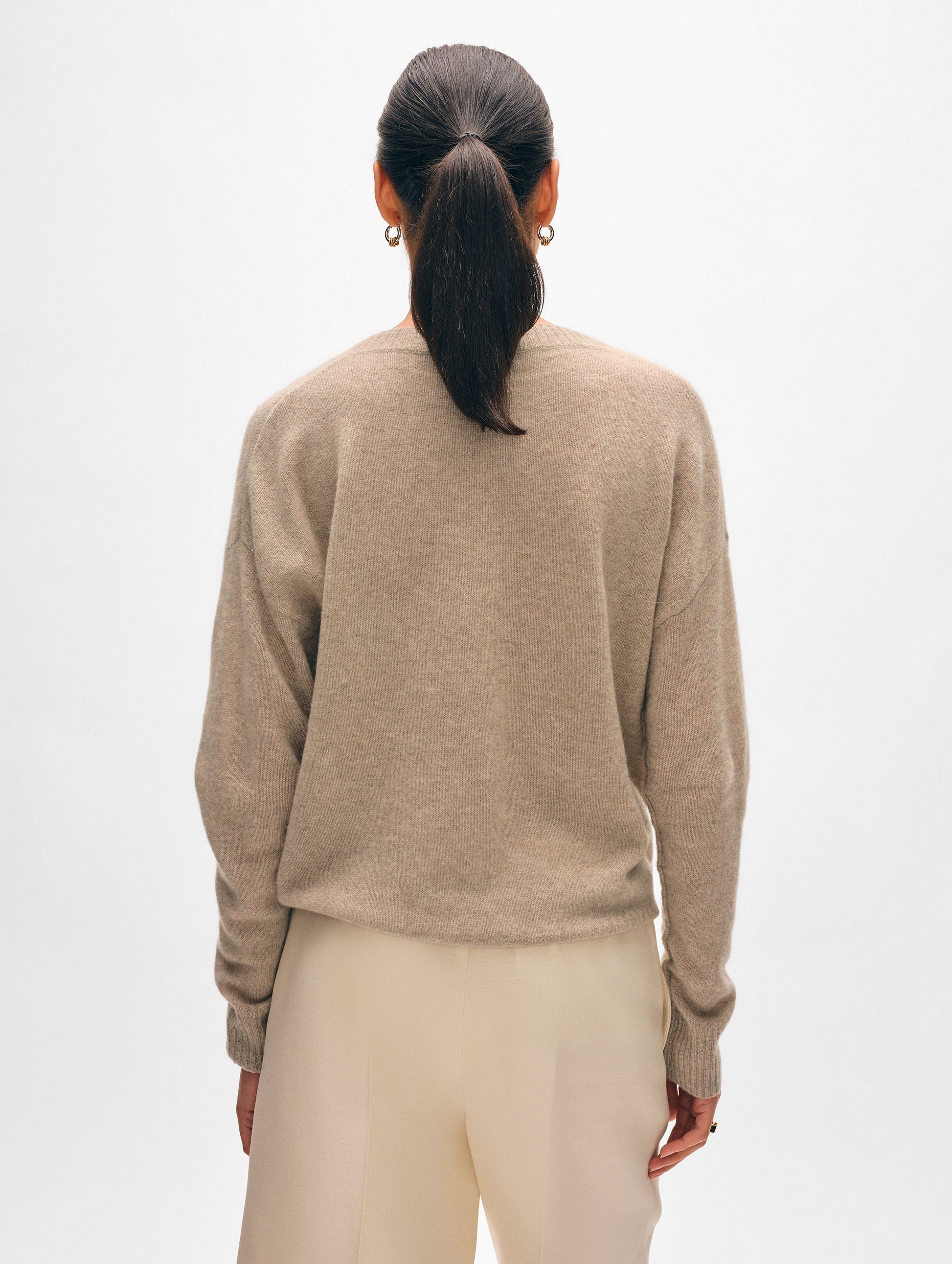 Cashmere Featherweight V Neck