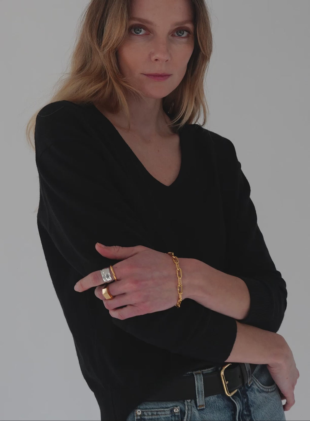 Linen Blend Rib Trim V Neck